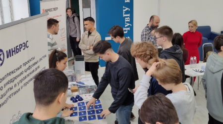 Состоялась стендовая выставка предприятий и организаций Состоялась стендовая выставка предприятий и организаций