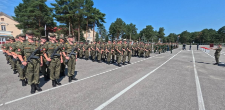 Выпускники Военного учебного центра ЧувГУ: «Мы – надежная опора страны, экзамен подтвердил» Выпускники Военного учебного центра ЧувГУ: «Мы – надежная опора страны, экзамен подтвердил»